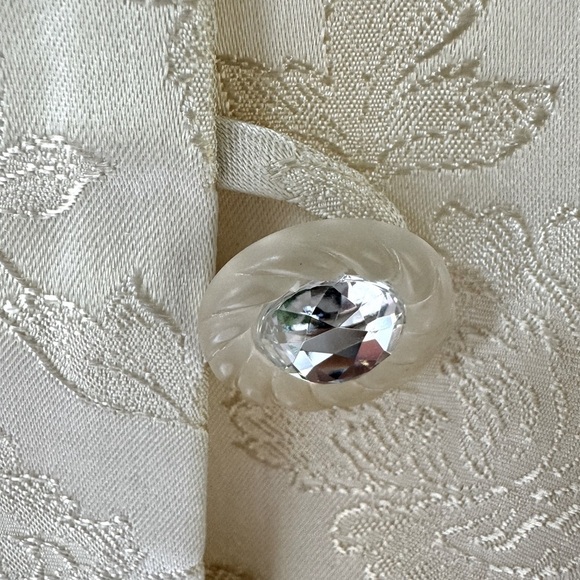 Madrigano (Paris-NY-Milan) 4 Vtg antique brocade w/floral designs 5 button front - Picture 9 of 10